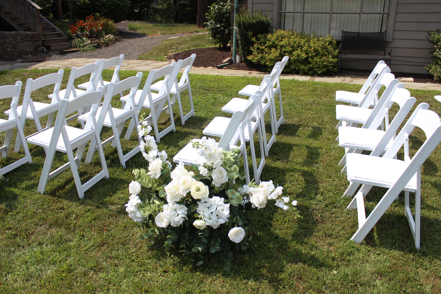 The Leora Aisle Flowers