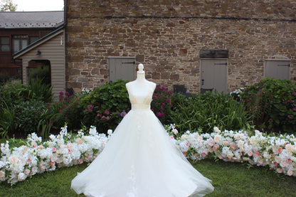 The Whitney Aisle Flowers